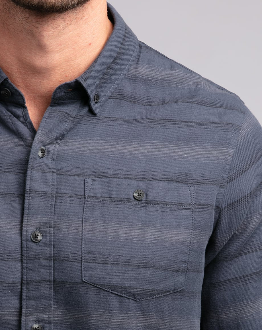 Vibrato Button-Up