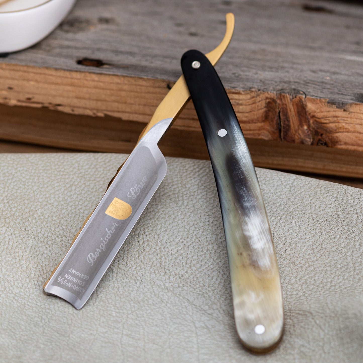 Dovo Bergischer Lowe  Straight Razor, 5/8 In.