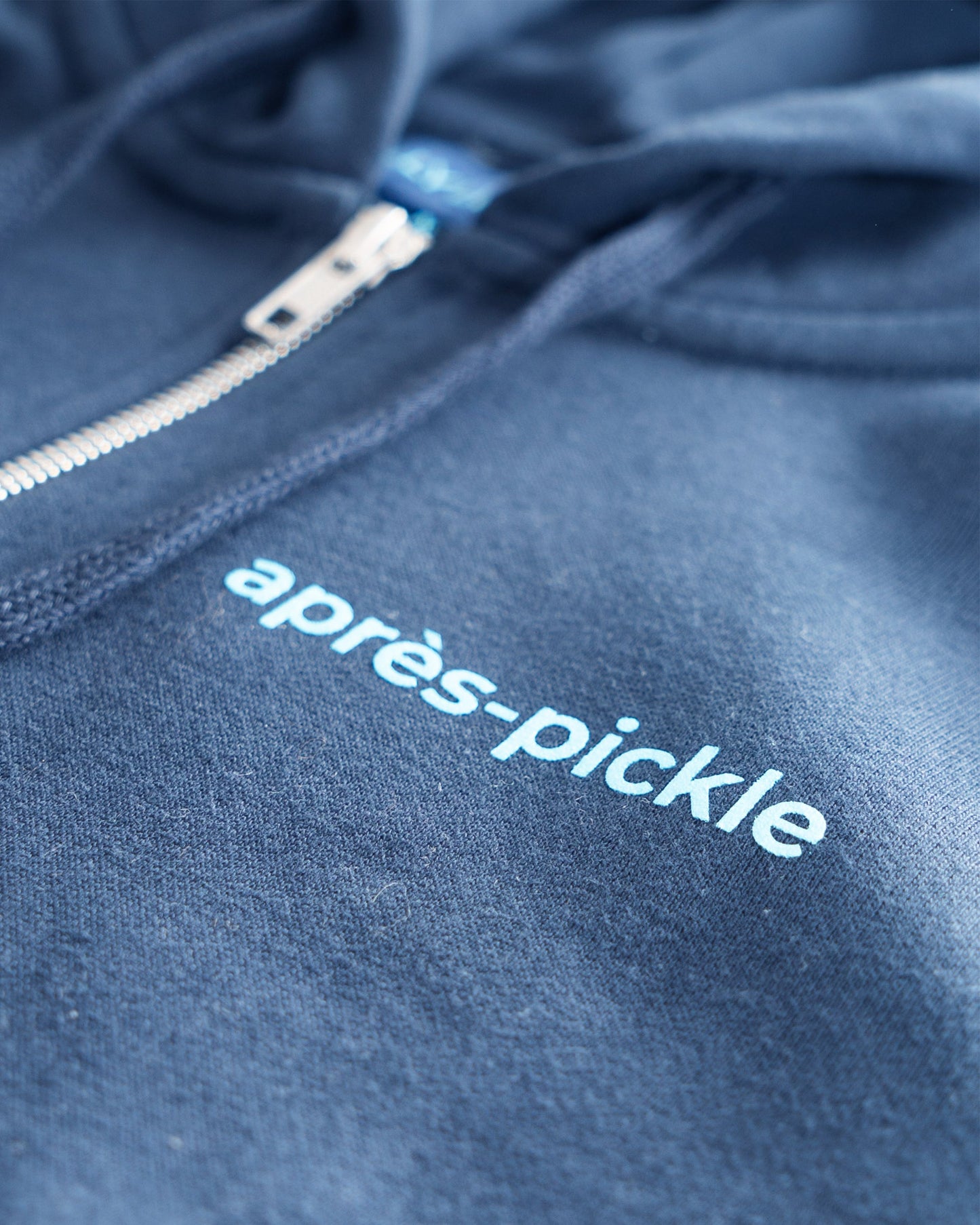 Après-Pickle Crop Fit Full Zip Hoodie